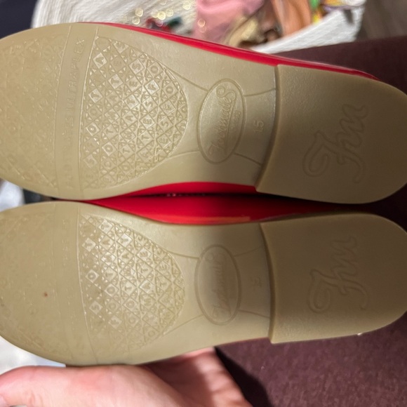 Footmates red patent leather girls shoes size 1.5 wide - Picture 3 of 3